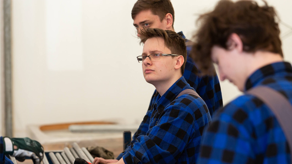 Płatne praktyki letnie w uesa – dlaczego warto?