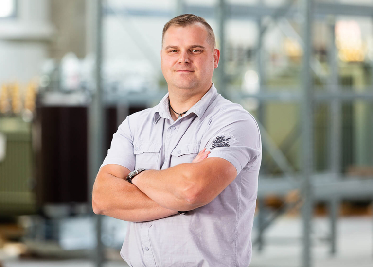 Naszym sukcesem jest zespół. Rozmowa z Piotrem, Kierownikiem Działu Produkcji ds. Aparatury SN