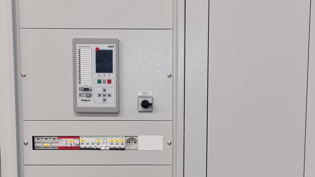 Innowacyjne rozwiązanie dla Elektrowni OZE: Rozdzielnice niskiego napięcia z funkcją zero eksport