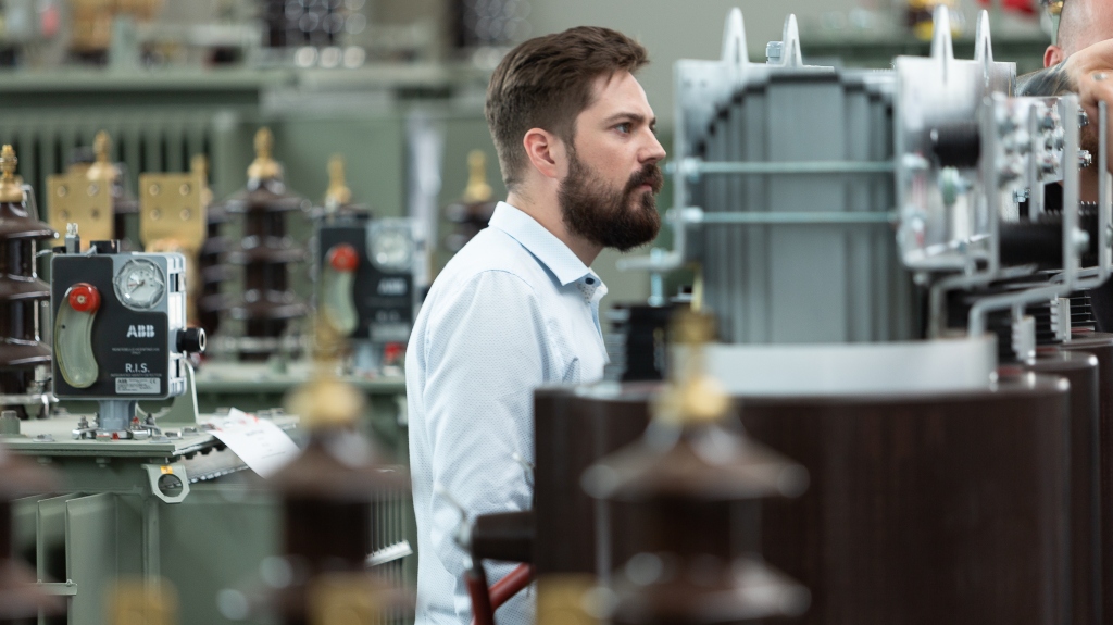 Jak współpracujemy z klientami? Rozmowa z Maciejem Rutką, Koordynatorem Projektu w uesa