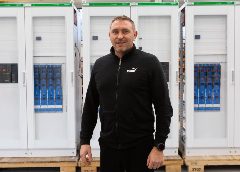 Największa rozdzielnica naszej produkcji – poznaj nową realizację uesy