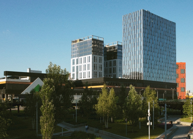 Bezpieczeństwo energetyczne w obiektach krytycznych – jak zaplanować układ zasilania, który nie zawiedzie?